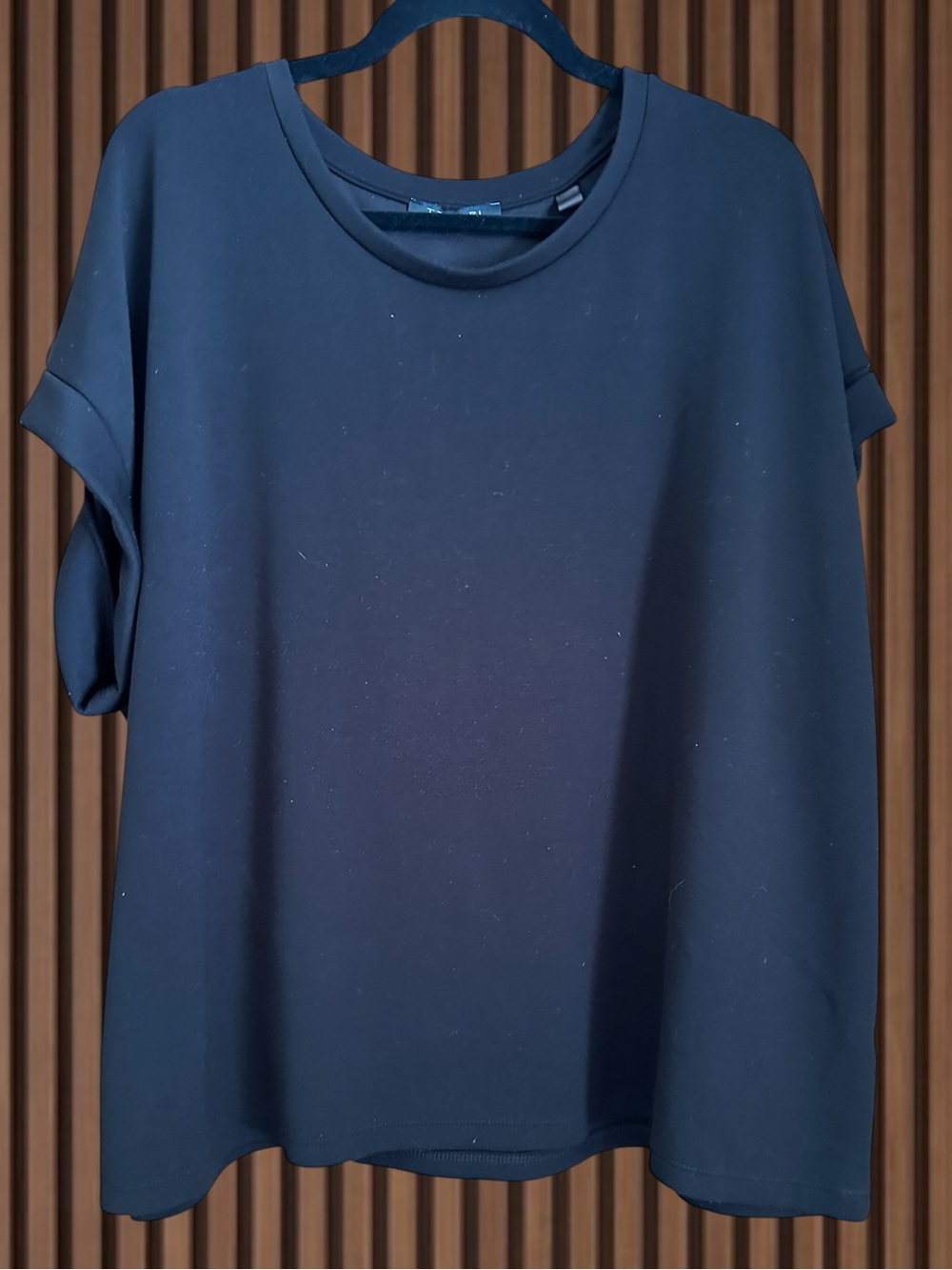 T Tahari Extended Shoulder Crewneck Scuba Knit T-Shirt in Black